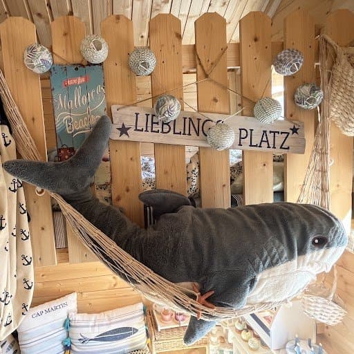 Gemütliche Leseecke mit Hängematte